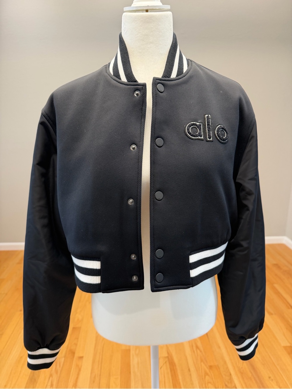 Alo Yoga Cropped G.O.A.T. Varsity Jacket Black Letterman Bomber NWOT Small
